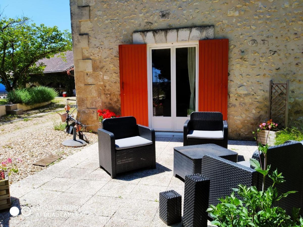 Les Gites De La Treille Montagrier Luaran gambar
